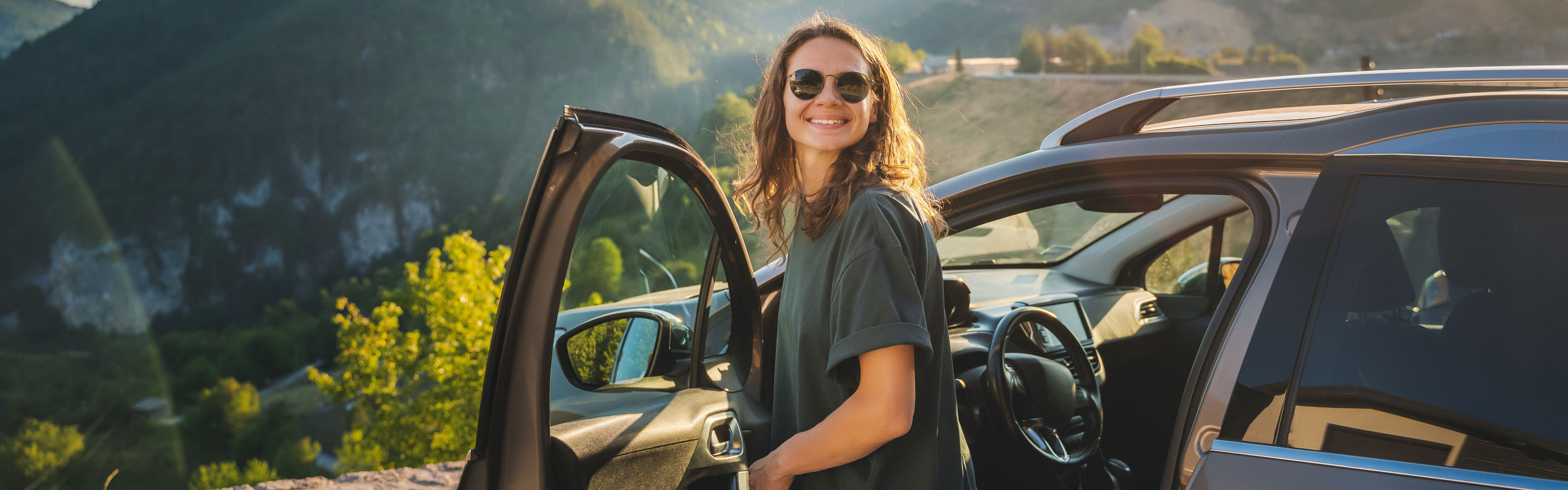 Kvinne på biltur